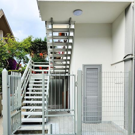 Cytrus Apartament Villa Marina di Massa Eksteriør billede
