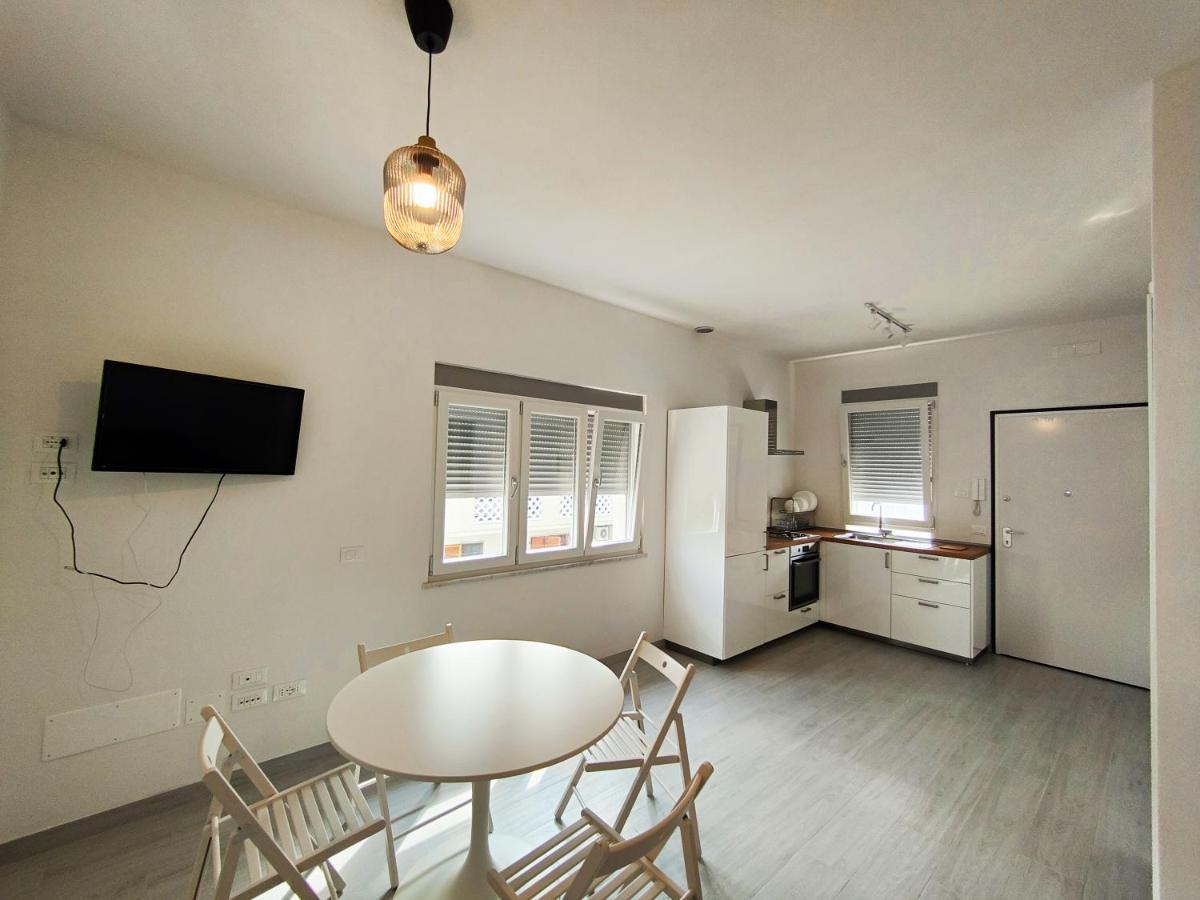 Cytrus Apartament Villa Marina di Massa Eksteriør billede