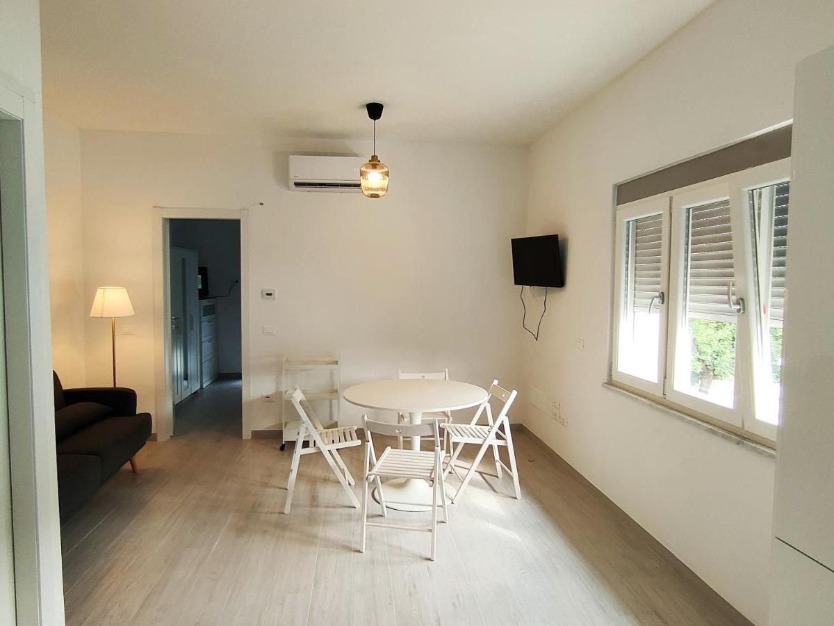 Cytrus Apartament Villa Marina di Massa Eksteriør billede