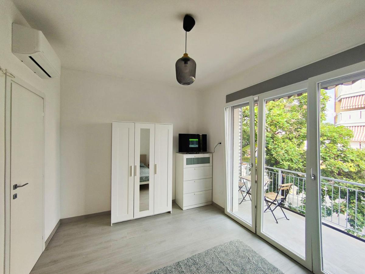 Cytrus Apartament Villa Marina di Massa Eksteriør billede