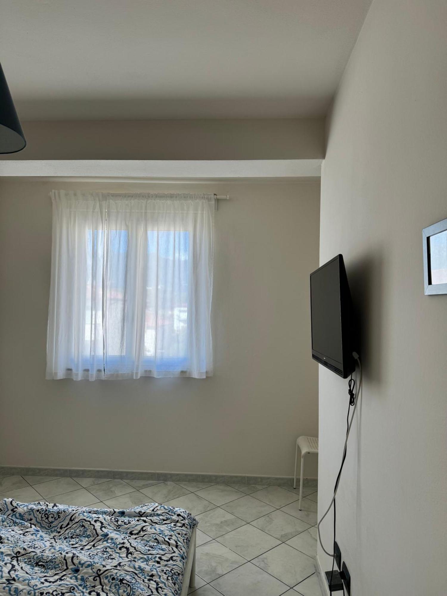 Cytrus Apartament Villa Marina di Massa Eksteriør billede